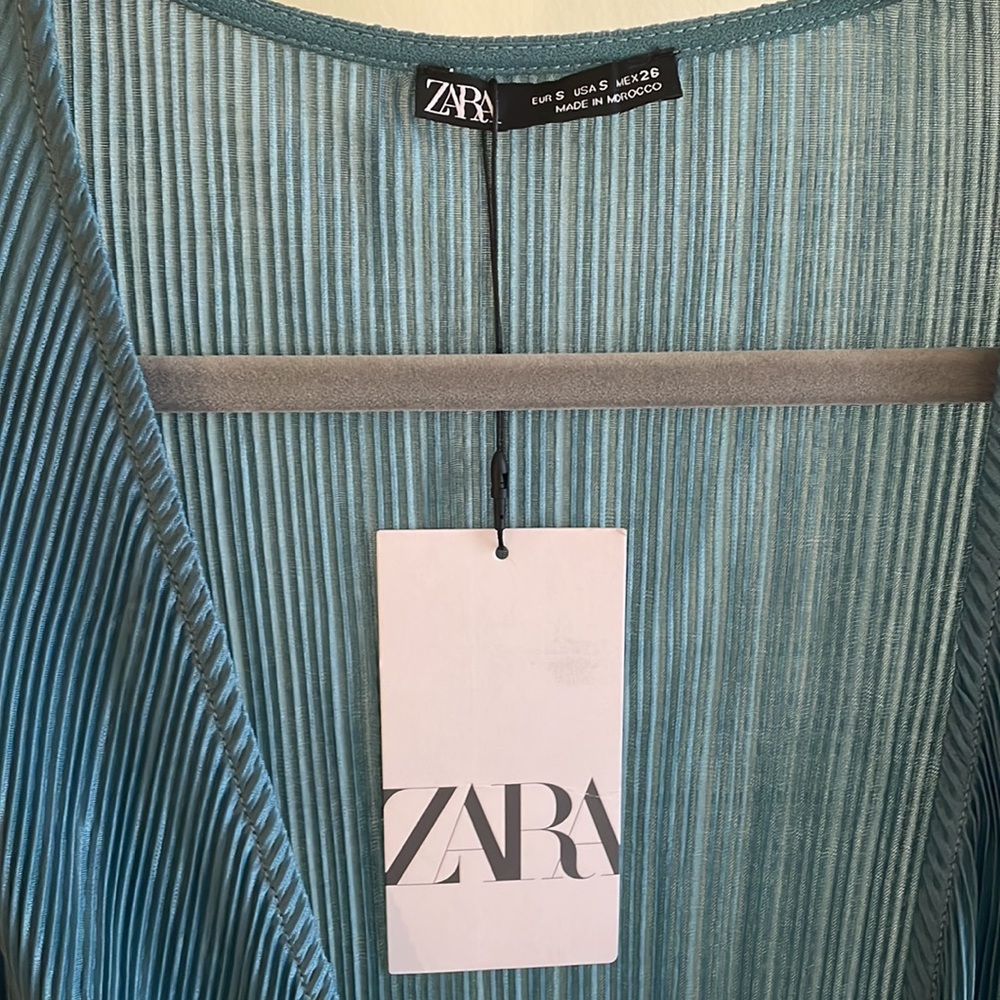 NWT ZARA S blue long sleeve top ❄️ - Picture 2 of 7